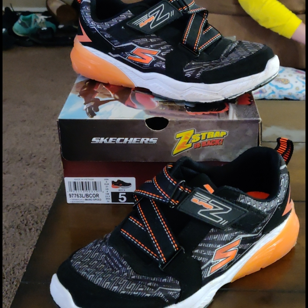 Boy's Sketchers Shoes